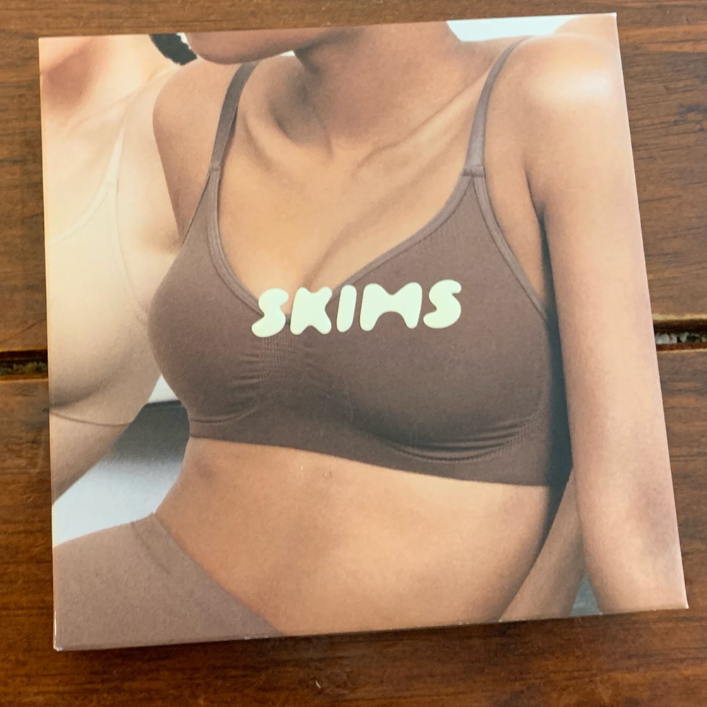SKIMS SCULPTING BRALETTE 1